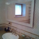 Фото укладка плитки в ванной - работа плиточника